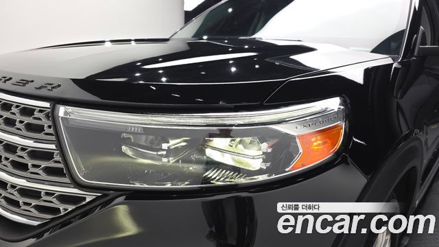 Ford Explorer 2021 — photo 8