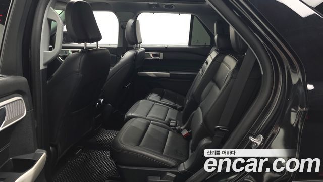 Ford Explorer 2021 — photo 16