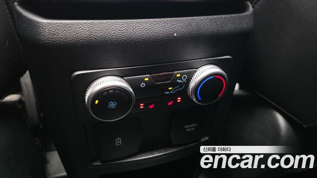 Ford Explorer 2021 — photo 31