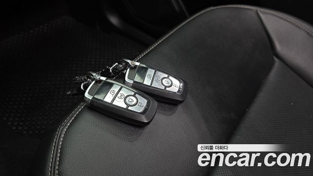 Ford Explorer 2021 — photo 33