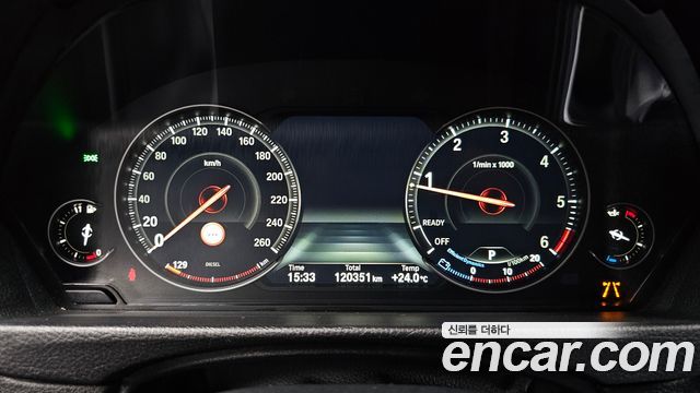 BMW 3-Series 2018 — photo 11