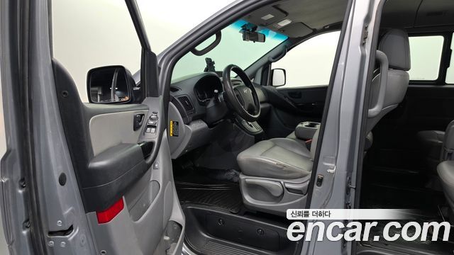 Hyundai Starex 2018 — photo 10
