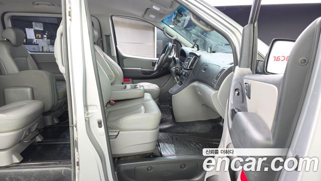 Hyundai Starex 2018 — photo 11