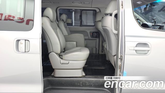 Hyundai Starex 2018 — photo 12
