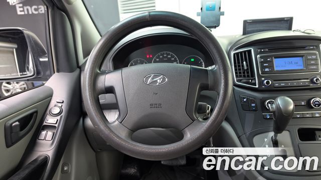 Hyundai Starex 2018 — photo 13