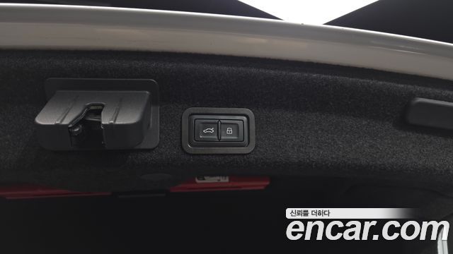 Audi A6 2025 — photo 33
