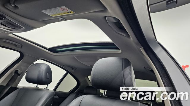 BMW 5-Series 2016 — photo 25