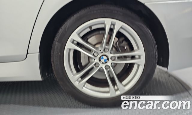BMW 5-Series 2016 — photo 7