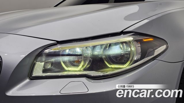 BMW 5-Series 2016 — photo 8