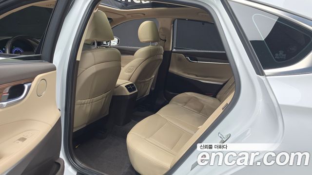 Hyundai Grandeur 2018 — photo 17