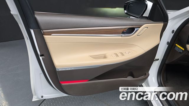 Hyundai Grandeur 2018 — photo 14