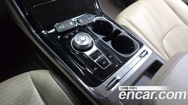 Kia Canival 2021 — photo 9