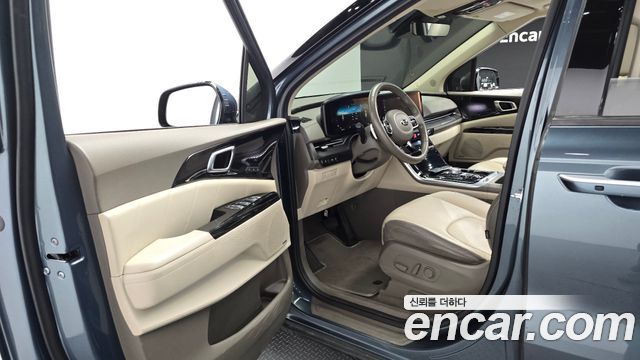 Kia Canival 2021 — photo 10