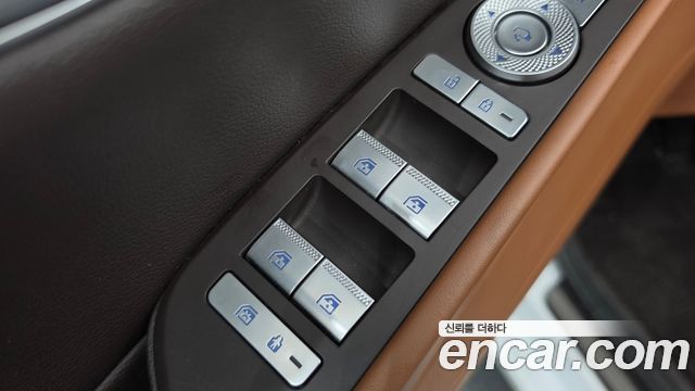 Genesis G80 2022 — photo 26