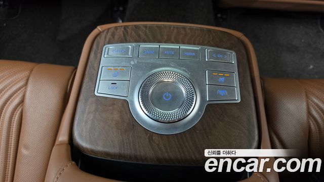 Genesis G80 2022 — photo 31
