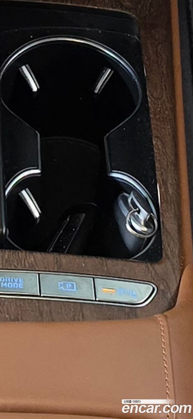 Genesis G80 2022 — photo 34