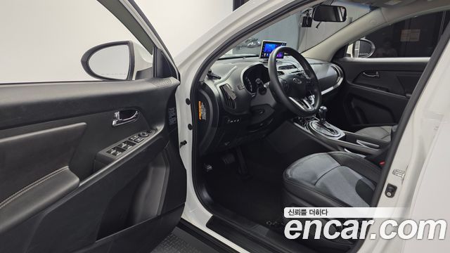 Kia Sportage 2012 — photo 10