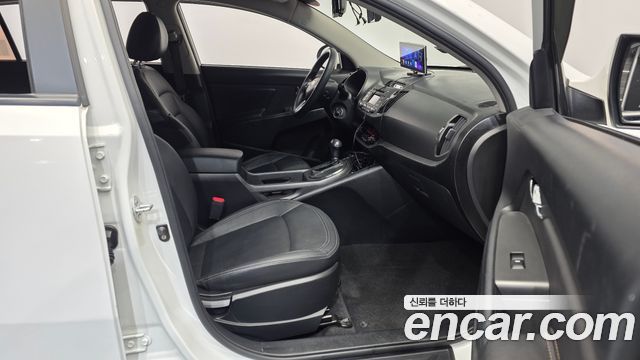 Kia Sportage 2012 — photo 11
