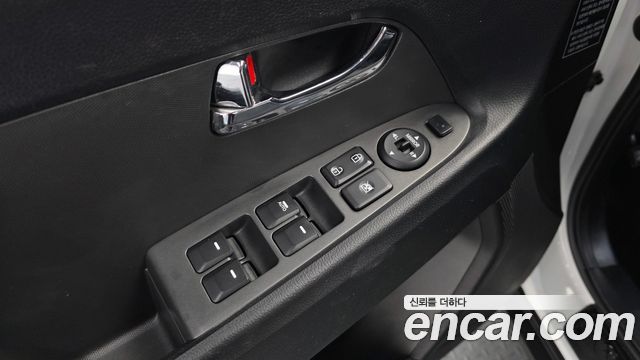 Kia Sportage 2012 — photo 19