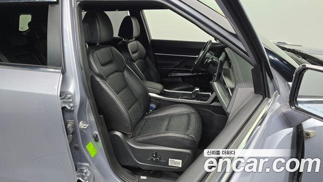 KG Mobility Torres 2023 — photo 16