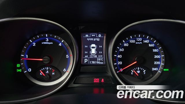 Hyundai Santafe 2015 — photo 8