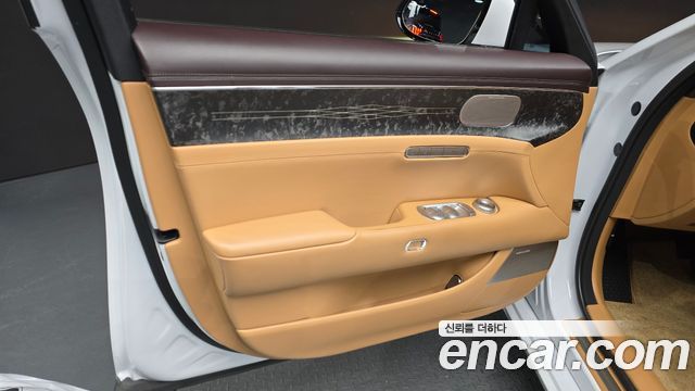 Genesis G90 2022 — photo 14
