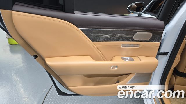 Genesis G90 2022 — photo 15