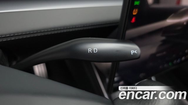 Tesla Model Y 2026 — photo 12