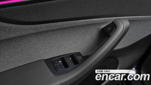 Tesla Model Y 2026 — photo 30