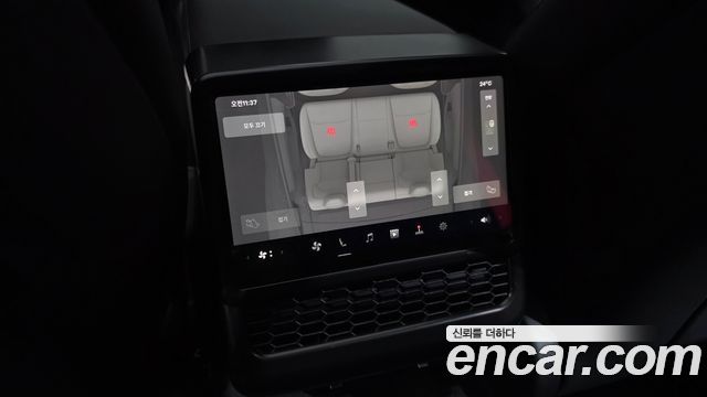 Tesla Model Y 2026 — photo 33