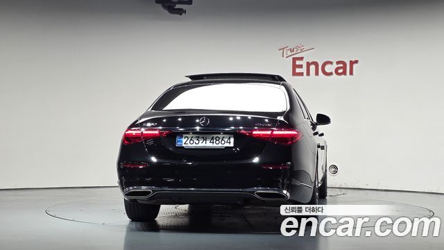 Mercedes-Benz S-Class 2022 — photo 4