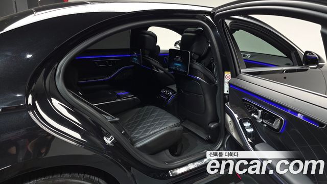 Mercedes-Benz S-Class 2022 — photo 18