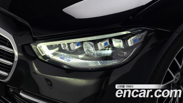 Mercedes-Benz S-Class 2022 — photo 8