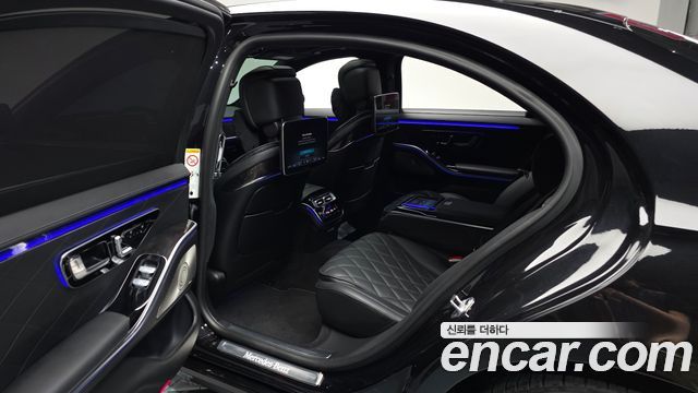Mercedes-Benz S-Class 2022 — photo 16