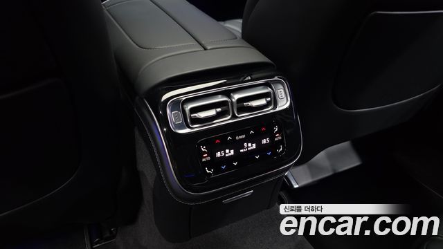 Mercedes-Benz S-Class 2022 — photo 39