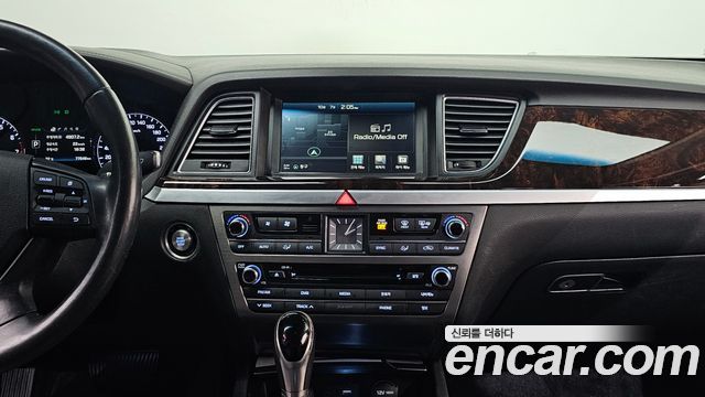 Hyundai Genesis 2016 — photo 20