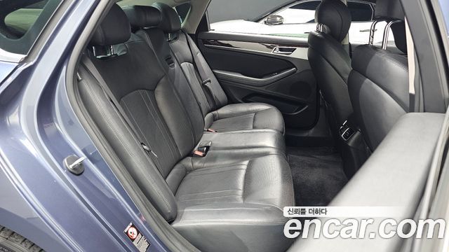 Hyundai Genesis 2016 — photo 27