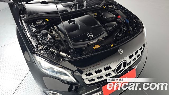 Mercedes-Benz GLA-Class 2018 — photo 6
