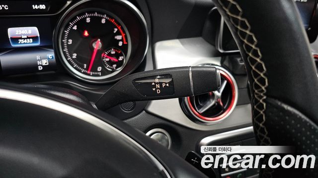 Mercedes-Benz GLA-Class 2018 — photo 12