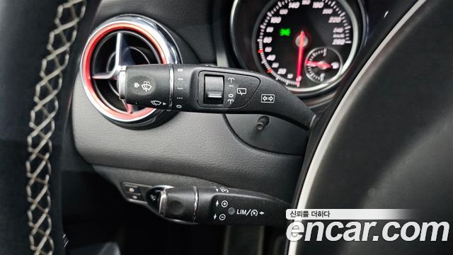 Mercedes-Benz GLA-Class 2018 — photo 21