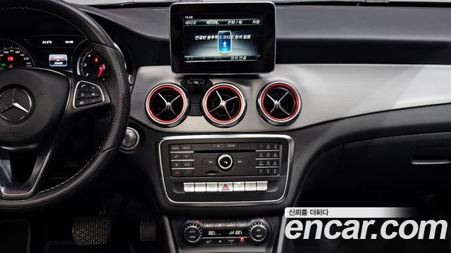 Mercedes-Benz GLA-Class 2018 — photo 22