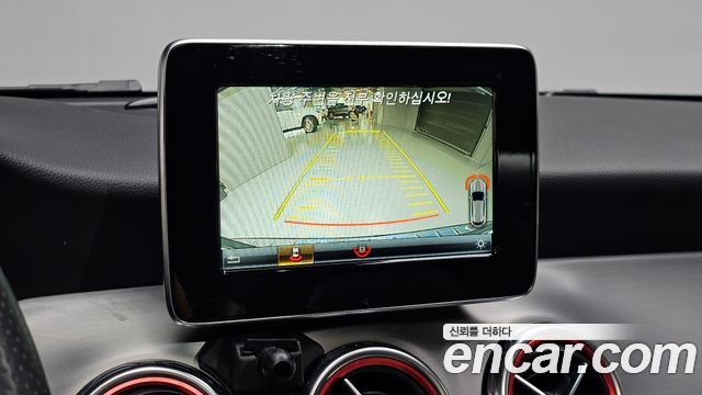 Mercedes-Benz GLA-Class 2018 — photo 24