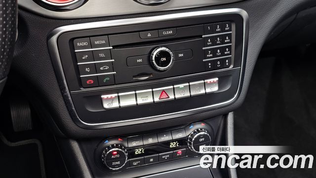 Mercedes-Benz GLA-Class 2018 — photo 25