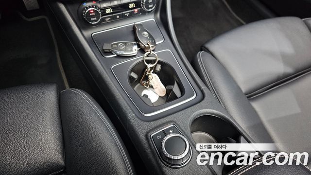 Mercedes-Benz GLA-Class 2018 — photo 26