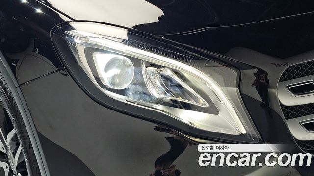Mercedes-Benz GLA-Class 2018 — photo 8