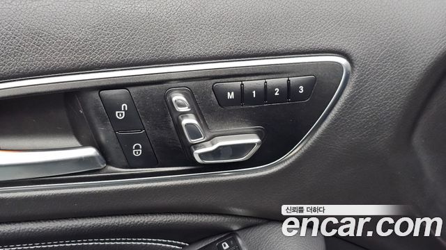 Mercedes-Benz GLA-Class 2018 — photo 28