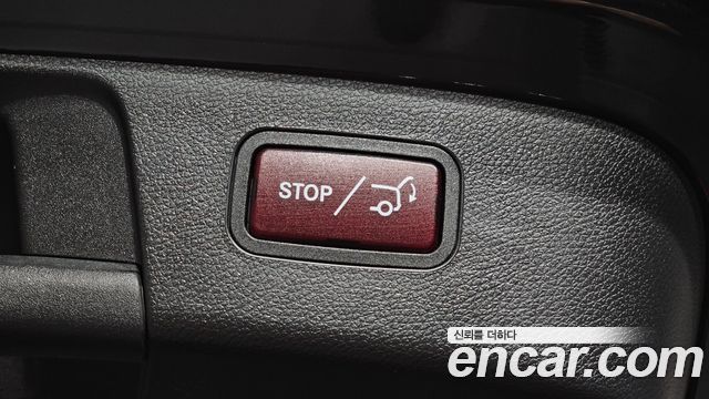 Mercedes-Benz GLA-Class 2018 — photo 34
