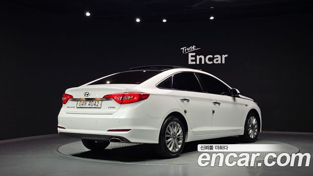 Hyundai Sonata 2017 — photo 2