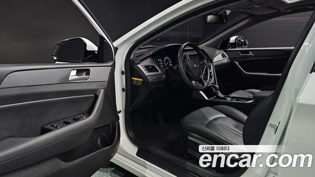 Hyundai Sonata 2017 — photo 13