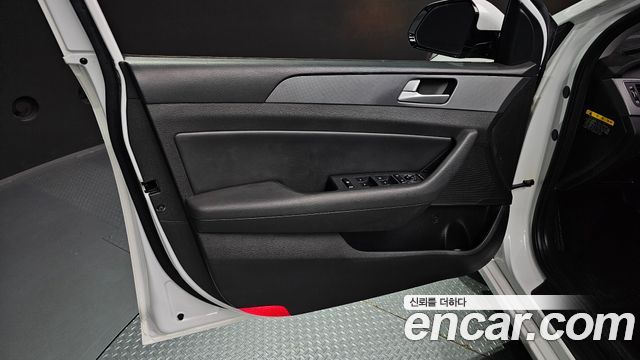 Hyundai Sonata 2017 — photo 14